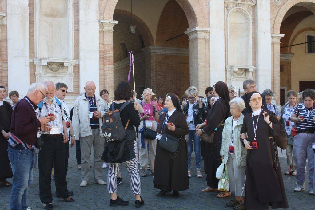 Zwiedzanie Loreto, Włochy 2019, pielgrzymka niewidomych